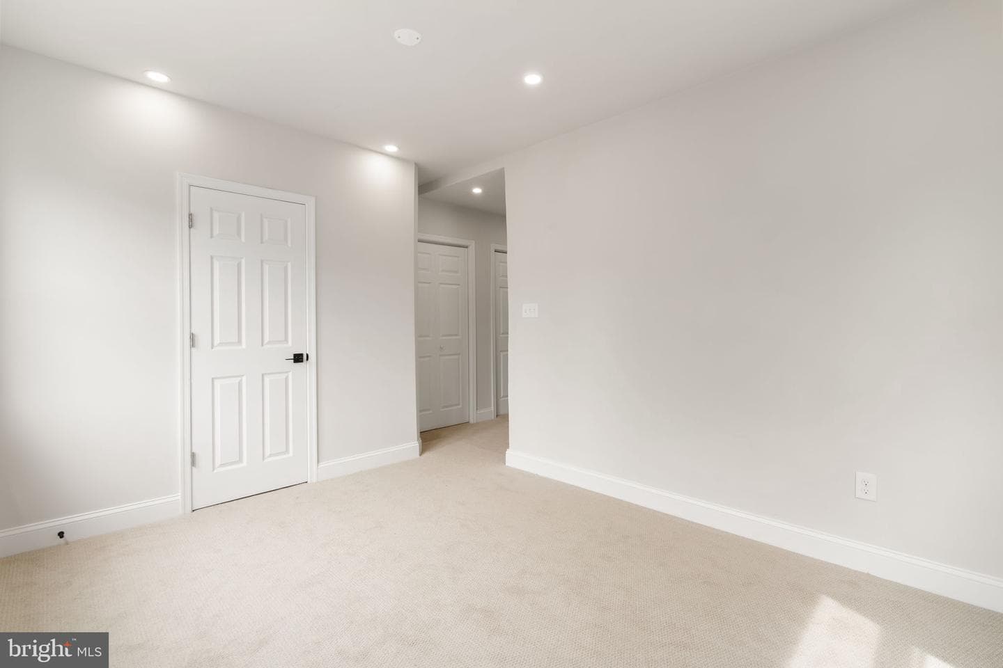 107 Bradford Avenue photo 21