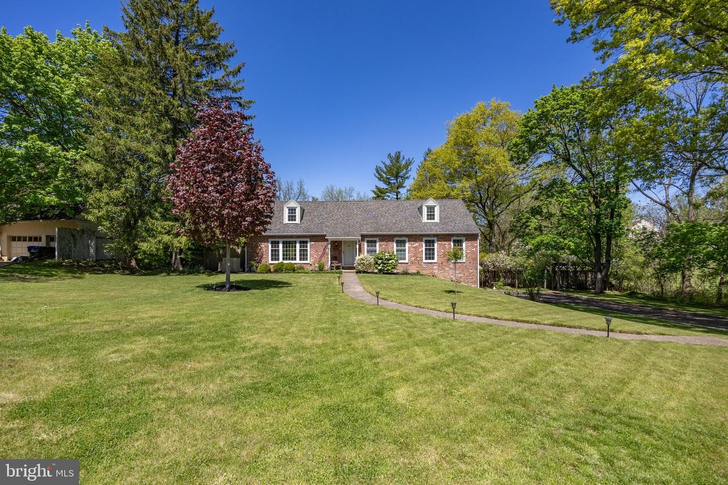 707 Monument Road photo 2