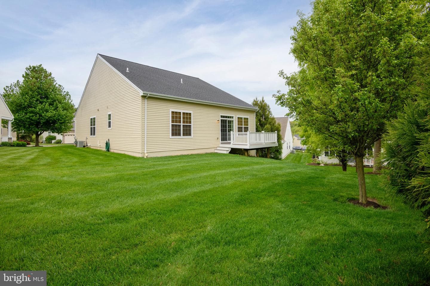 203 Hendrickson Lane photo 2