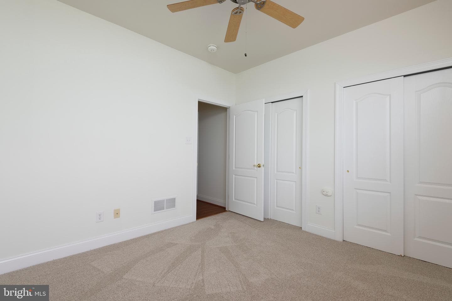 203 Hendrickson Lane photo 22