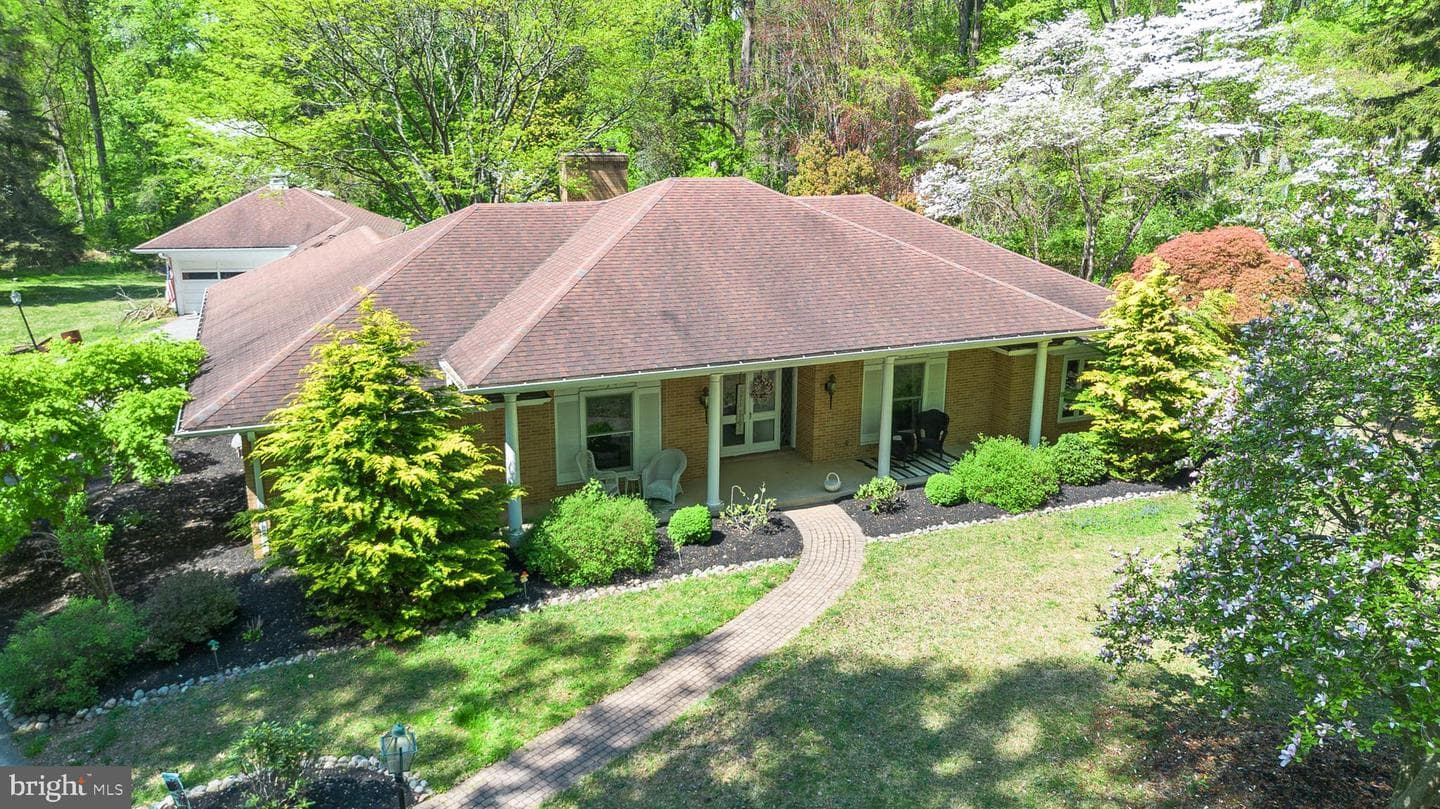 501 Webb Road photo 11