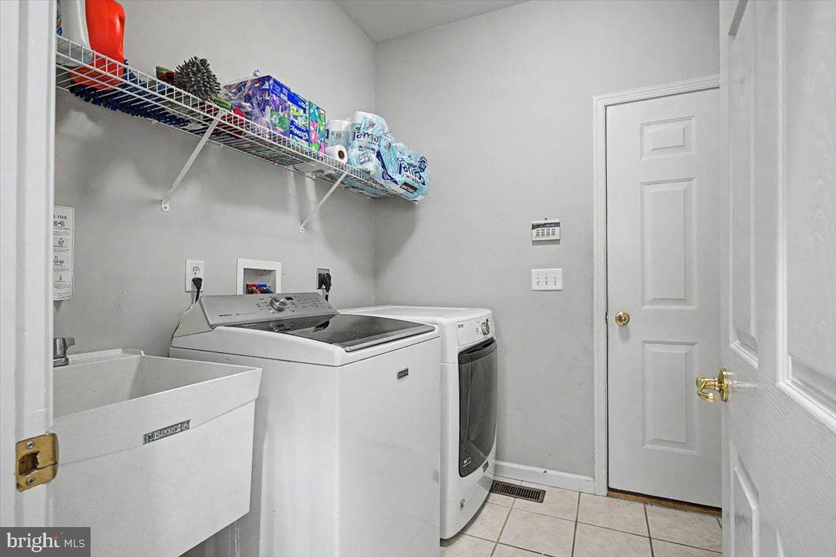 328 Carlisle Drive photo 21