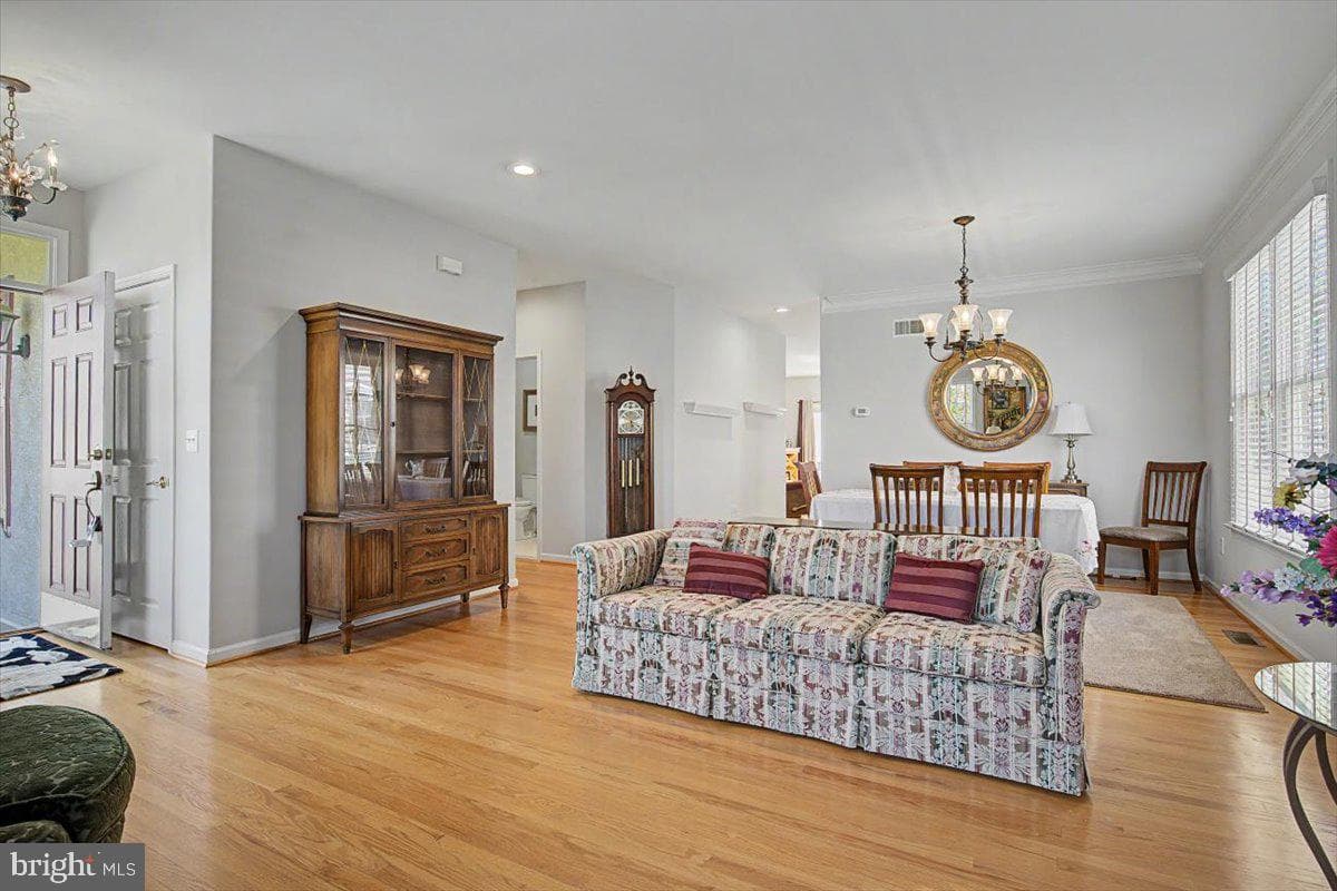 328 Carlisle Drive photo 8