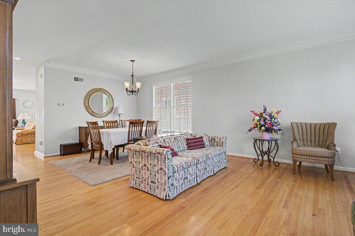 328 Carlisle Drive photo 9