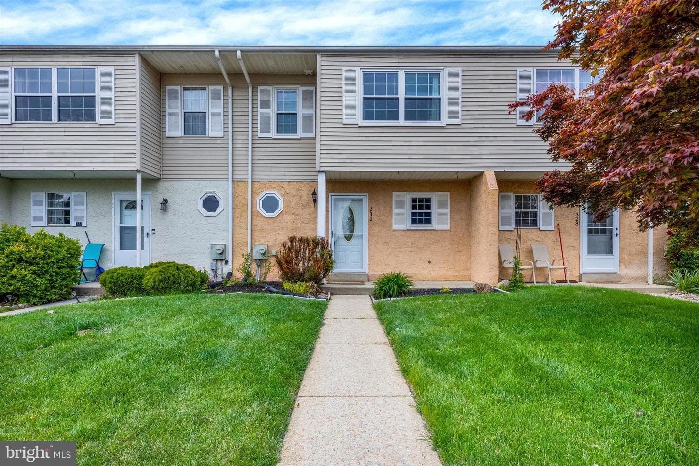 330 Carlyn Court photo 1