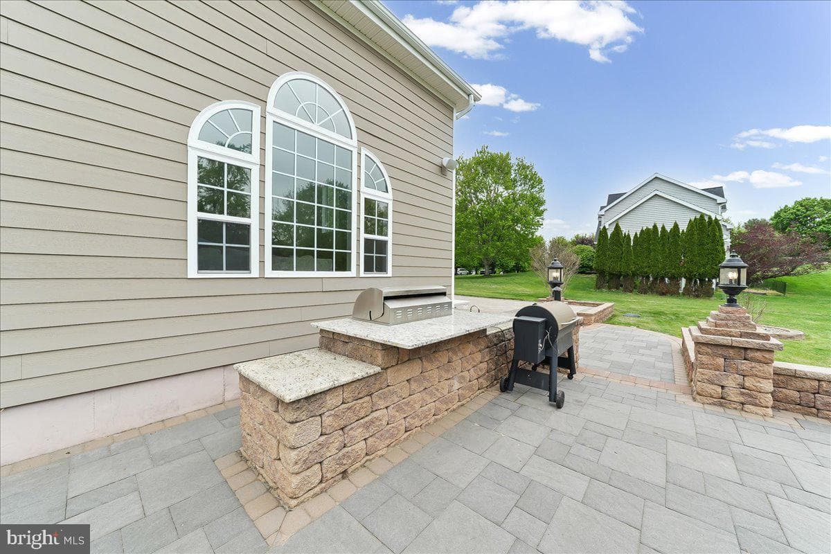 86 Mccormick Way photo 52