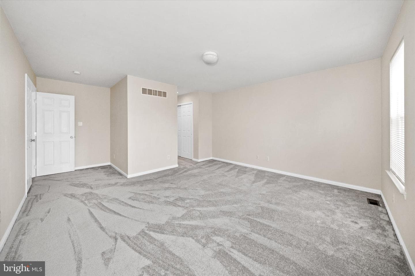 17 Allsmeer Drive photo 49