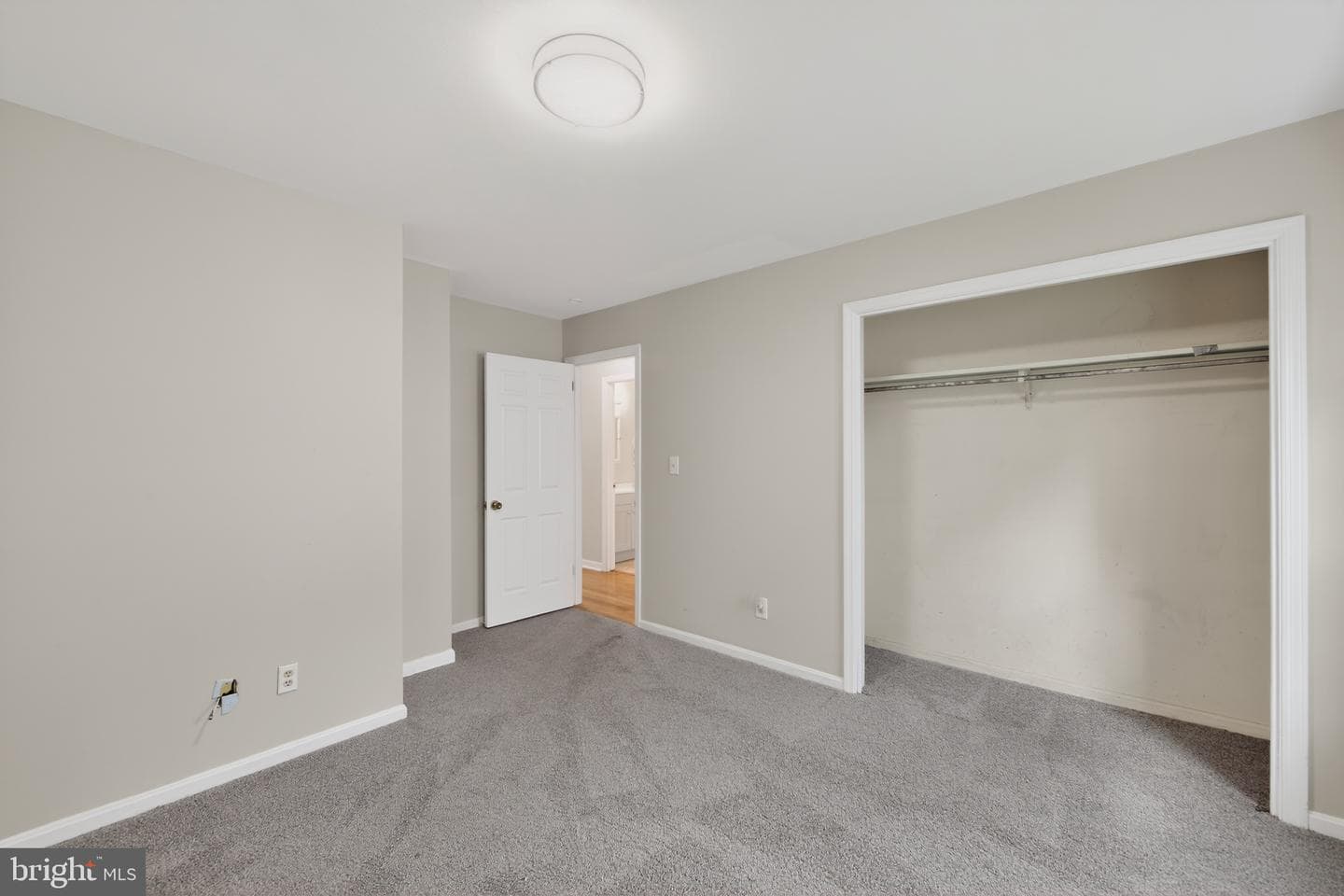 192 Plaza Drive photo 16