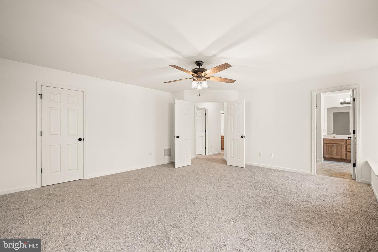 Wickmere St #b (Cortland) photo 26
