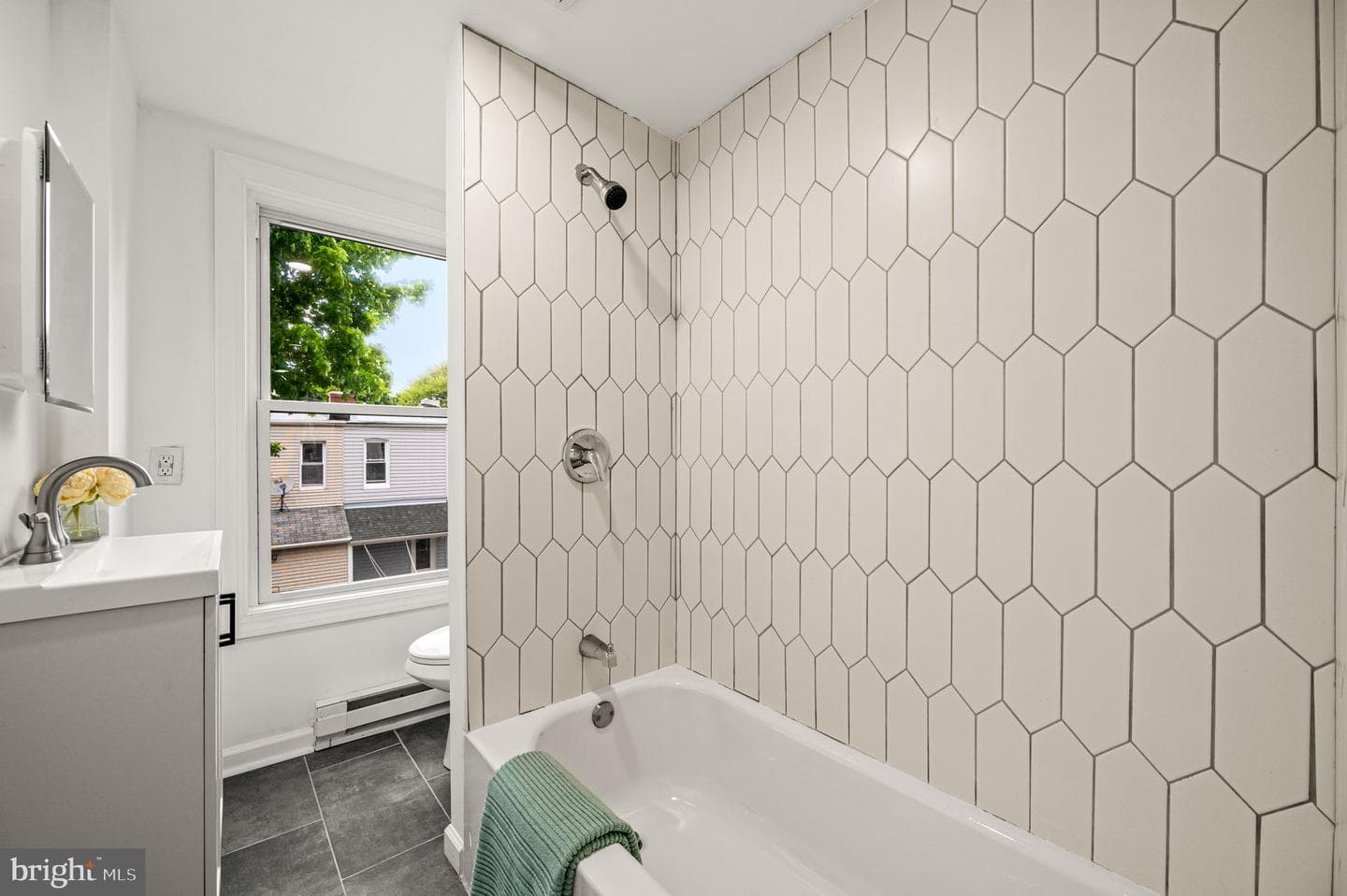 211 Morris Street photo 13