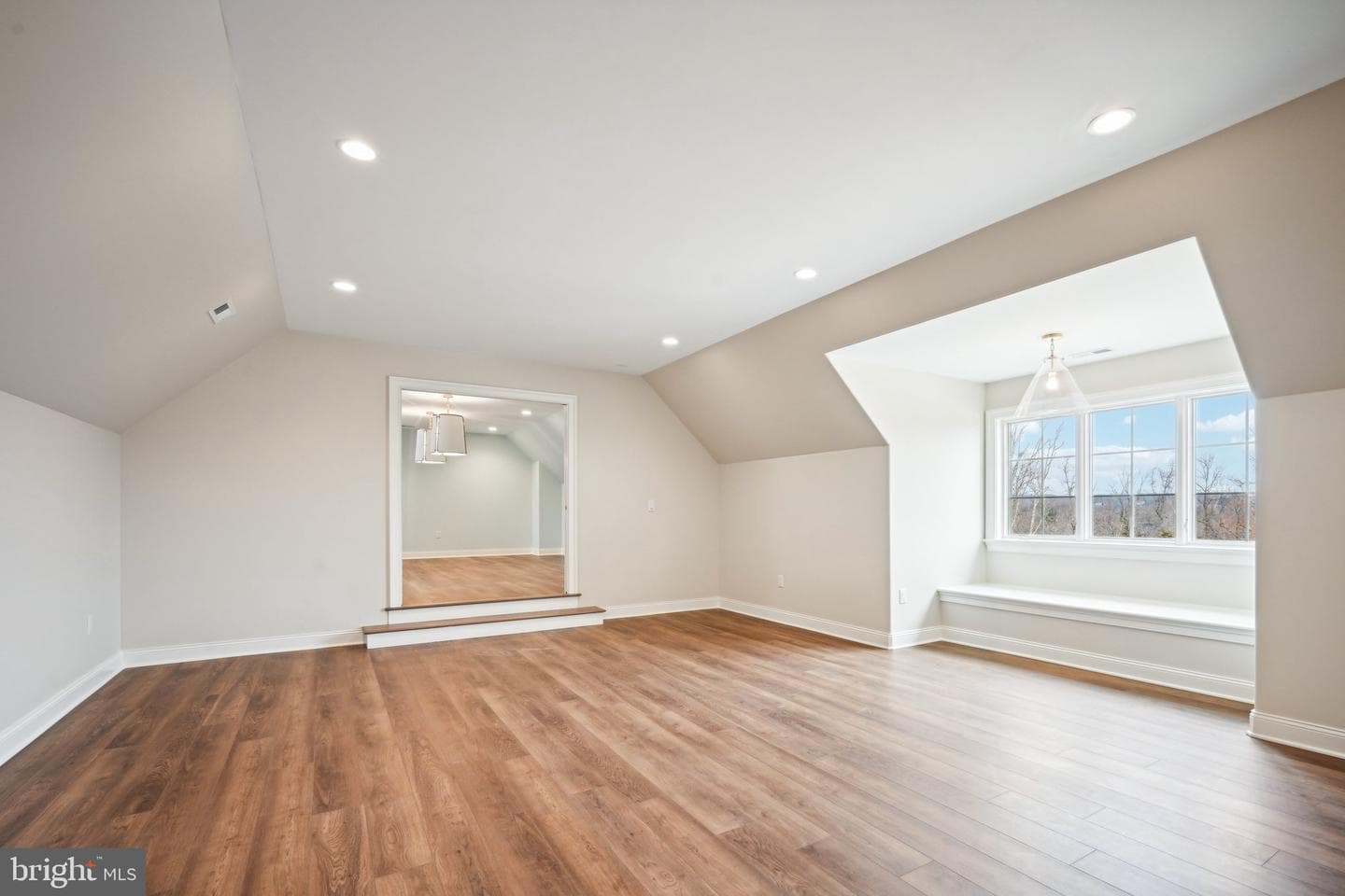 1345 Carolannes Way photo 27