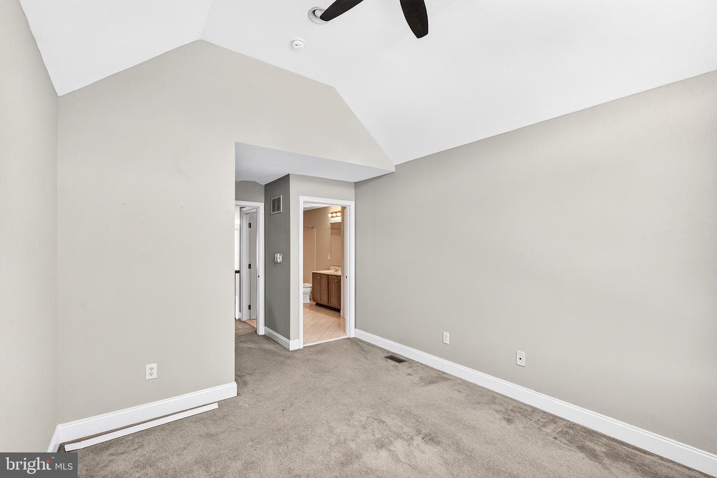 49 Sloan Road photo 22