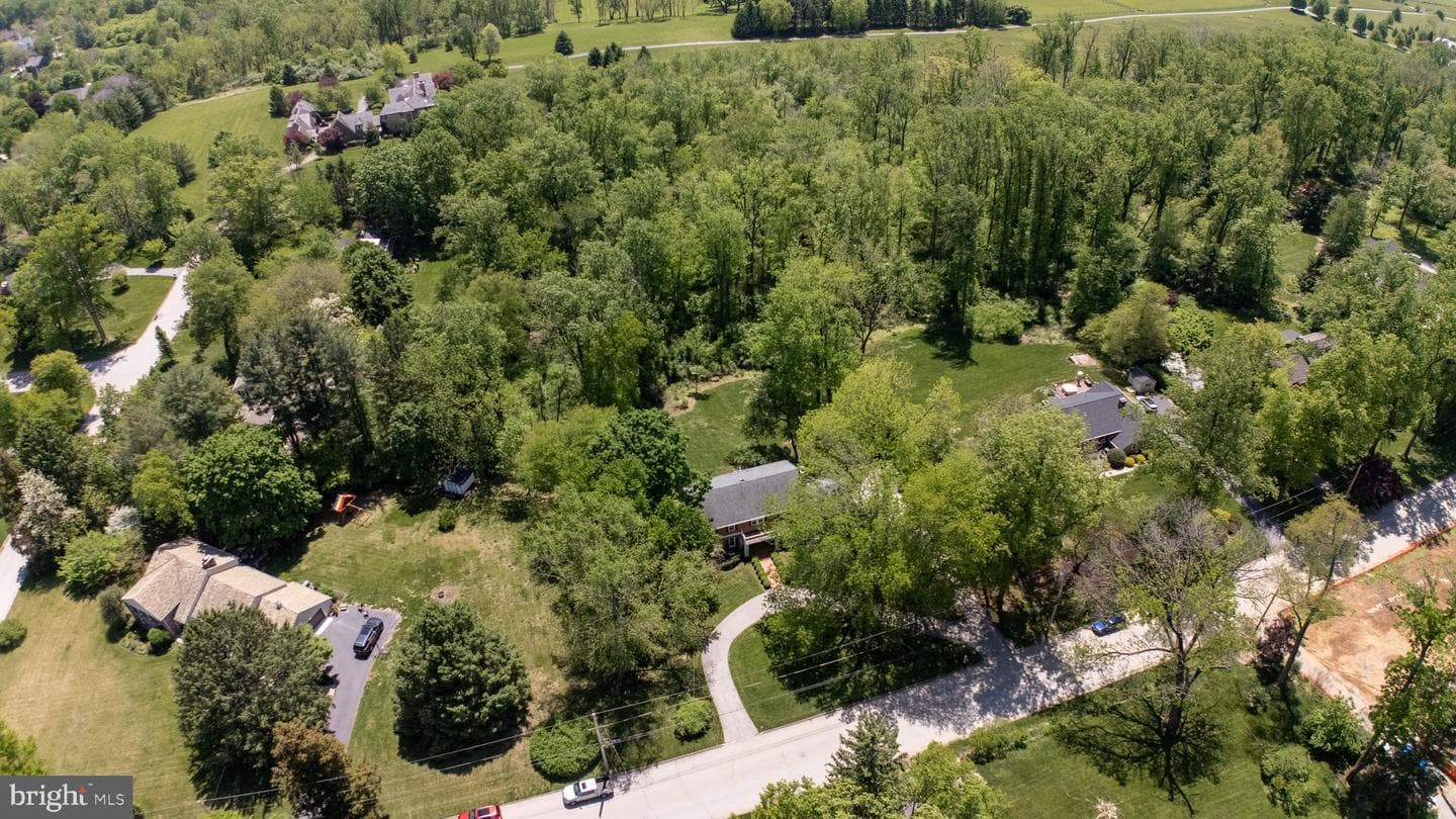 2063 Fox Creek Road photo 44