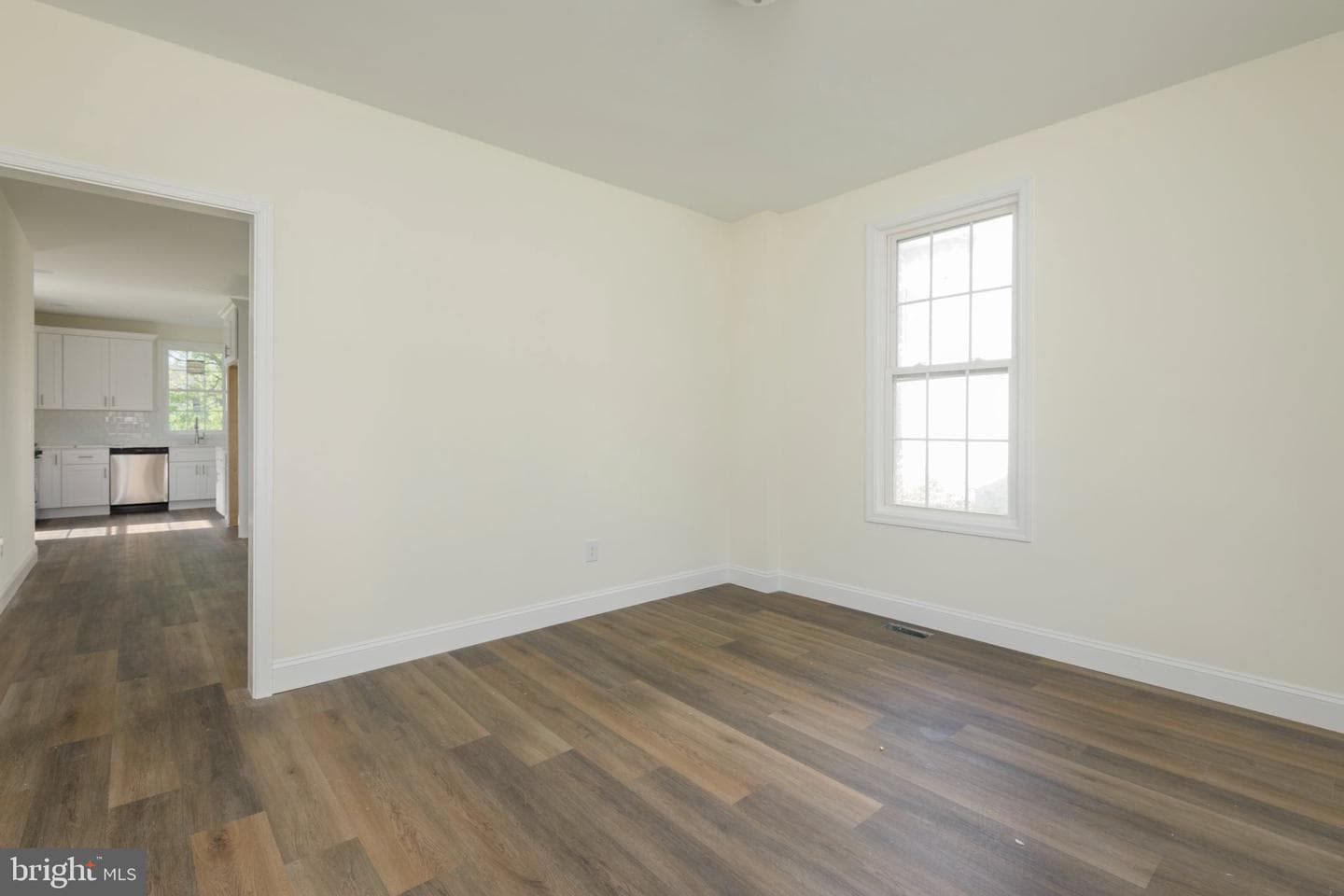 448 Broad Street photo 4