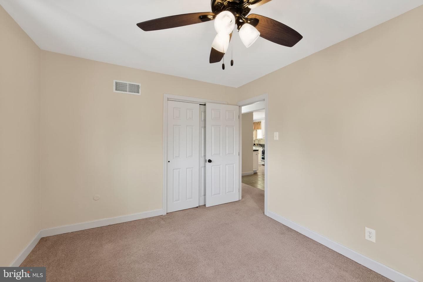 215 N Limestone Road photo 28