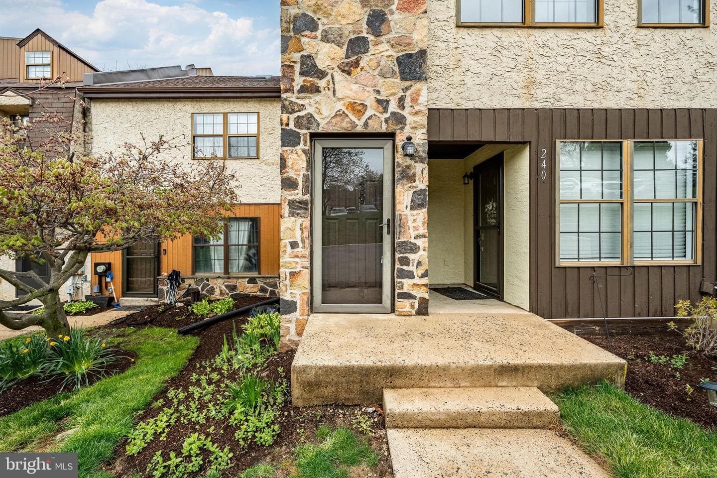 239 Smallwood Court #239 photo 3