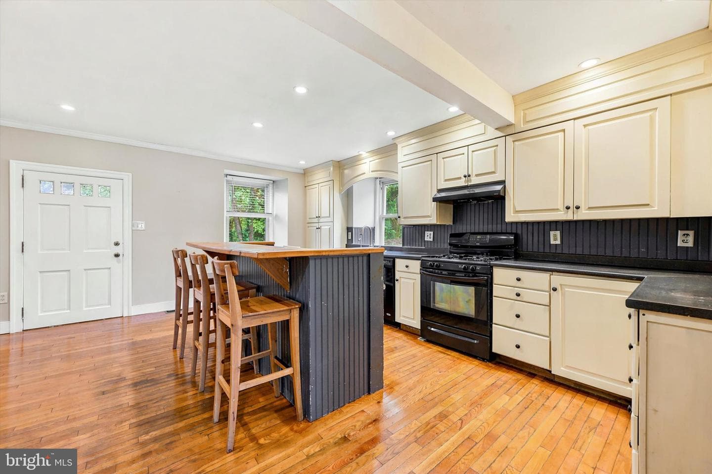 1255 Valley Road photo 11