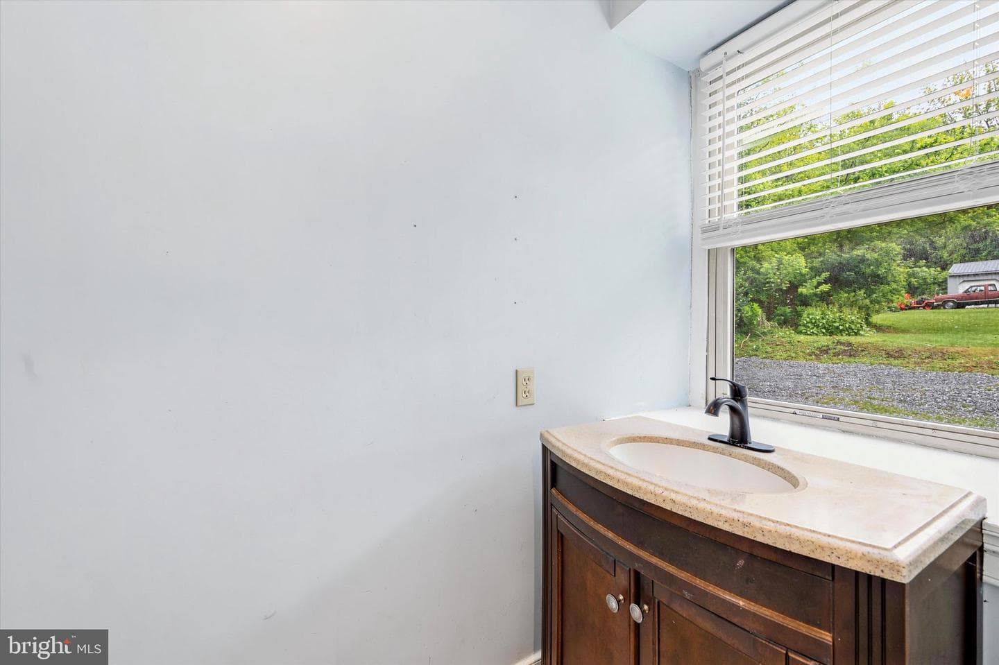 1255 Valley Road photo 14