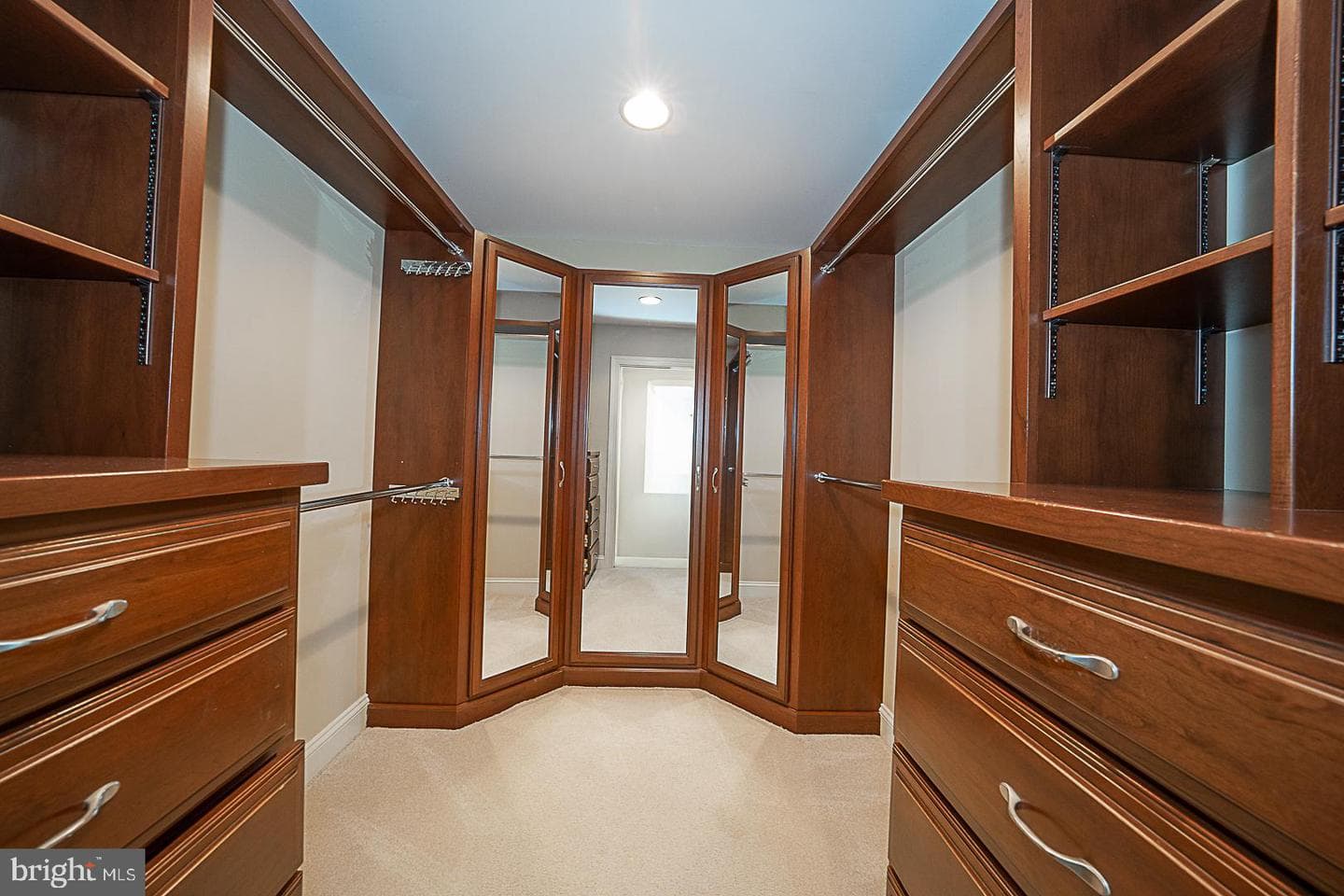 30 Spring Hill Lane photo 35