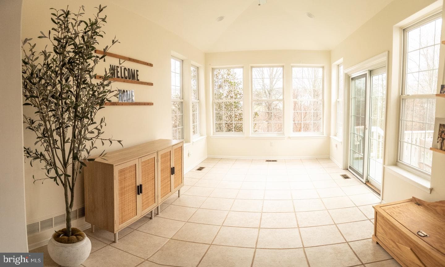 208 Belgian Drive photo 17
