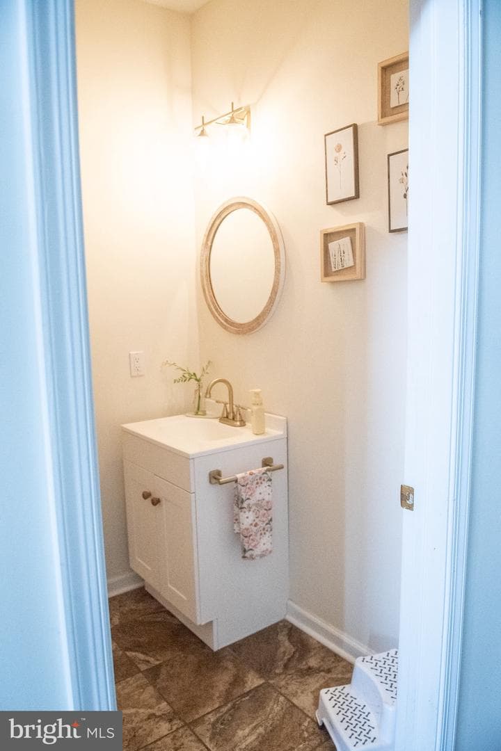 208 Belgian Drive photo 18
