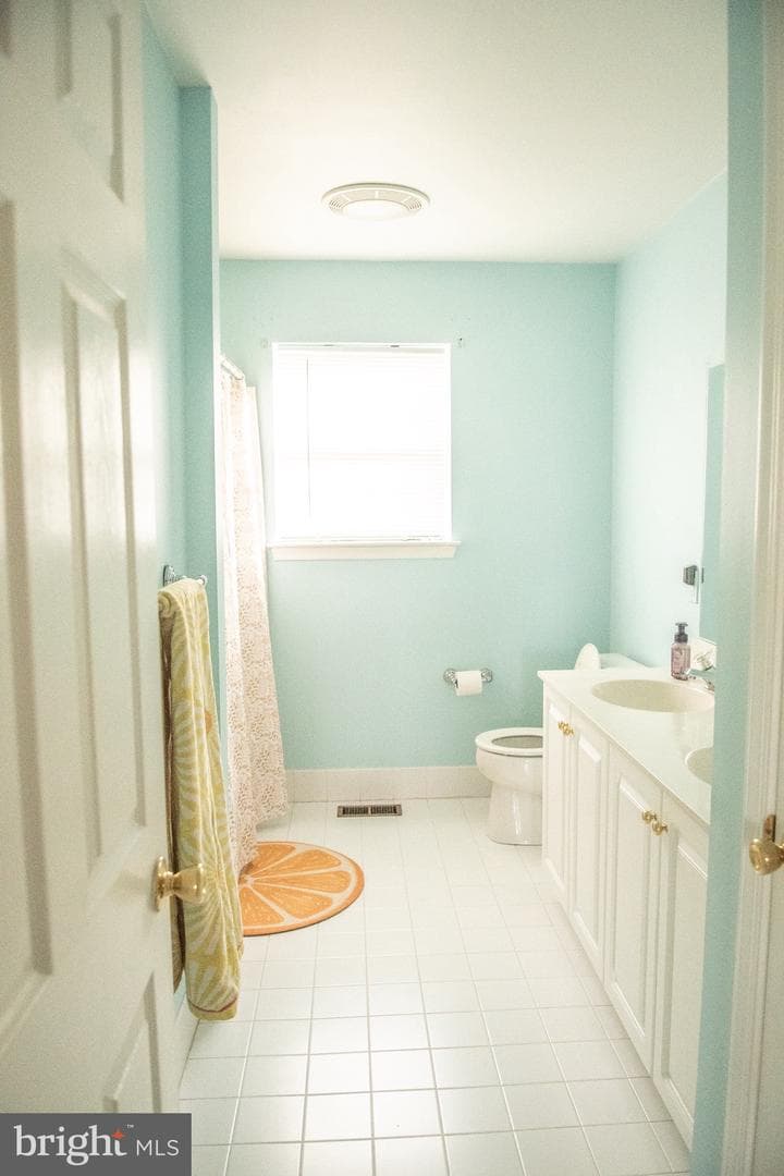 208 Belgian Drive photo 23