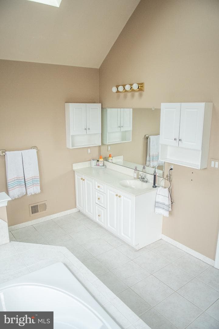208 Belgian Drive photo 34