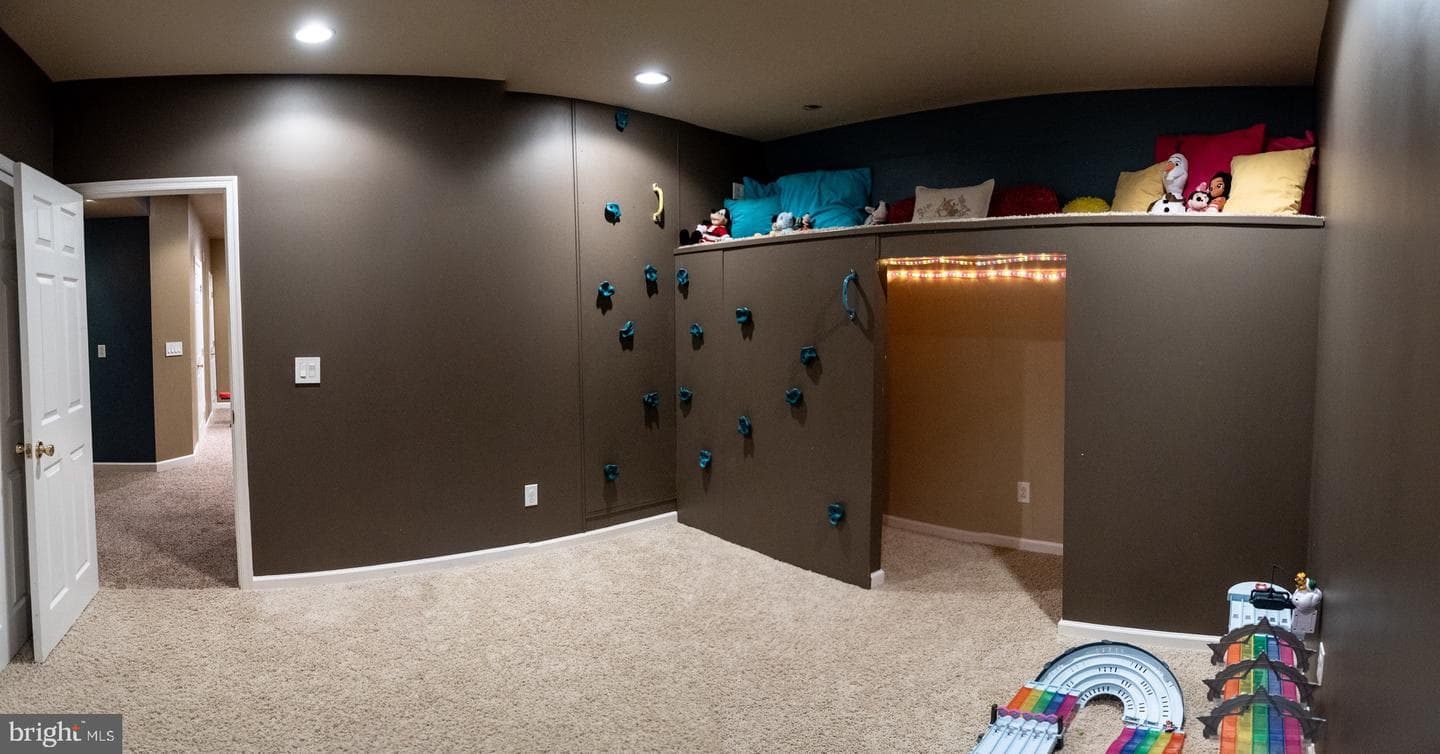 208 Belgian Drive photo 41