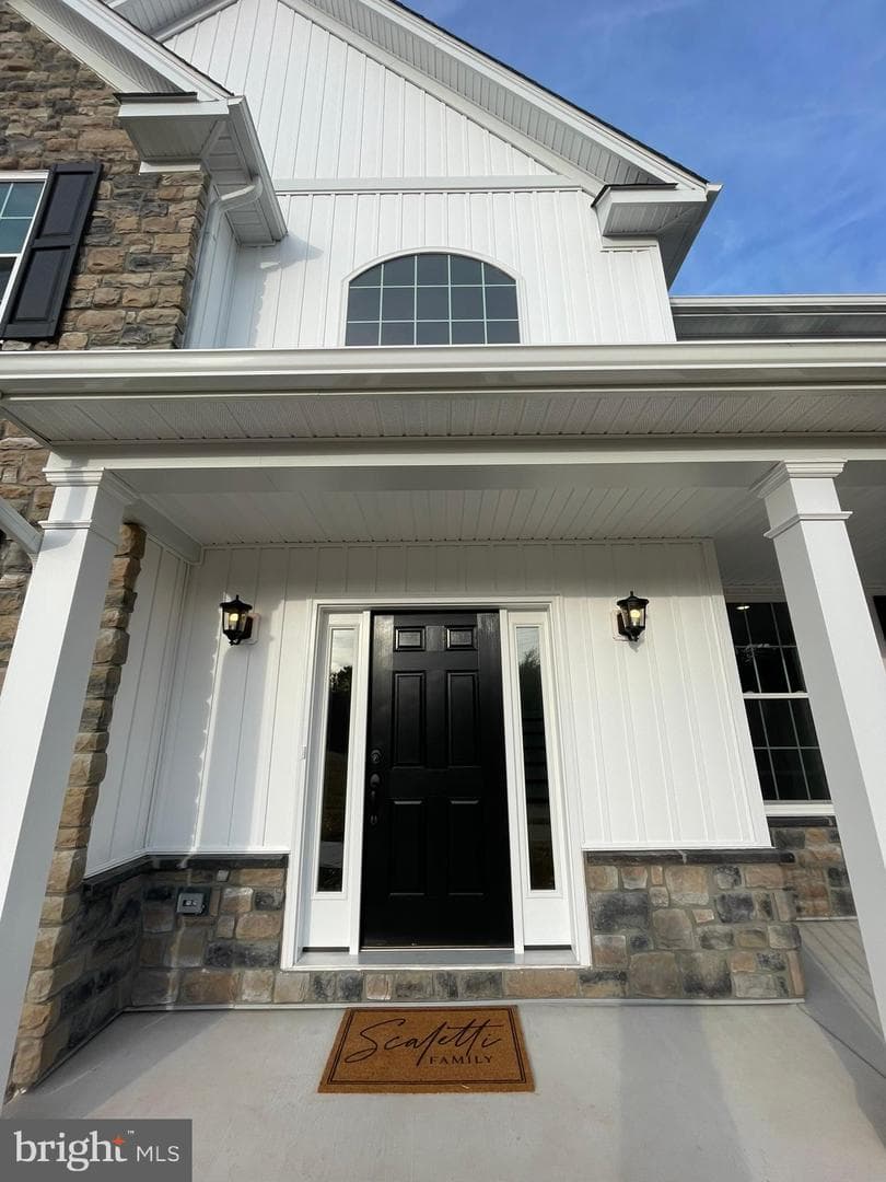 73 Ruth Ave photo 3