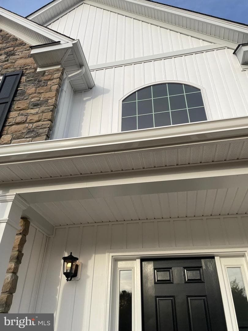 73 Ruth Ave photo 5