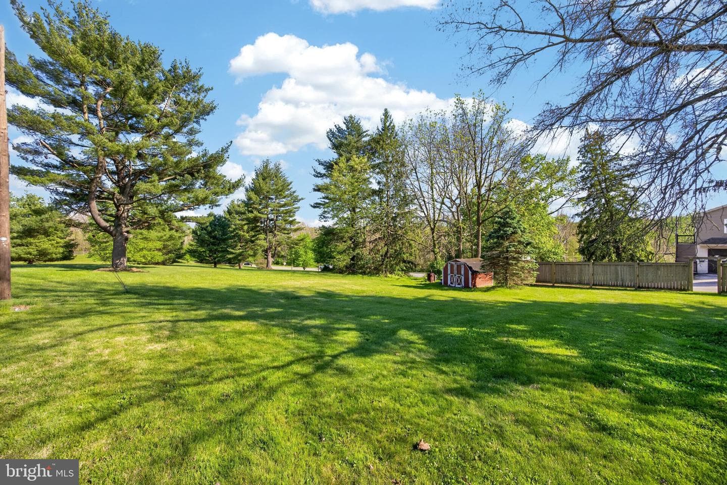 507 Saint Johns Circle photo 32