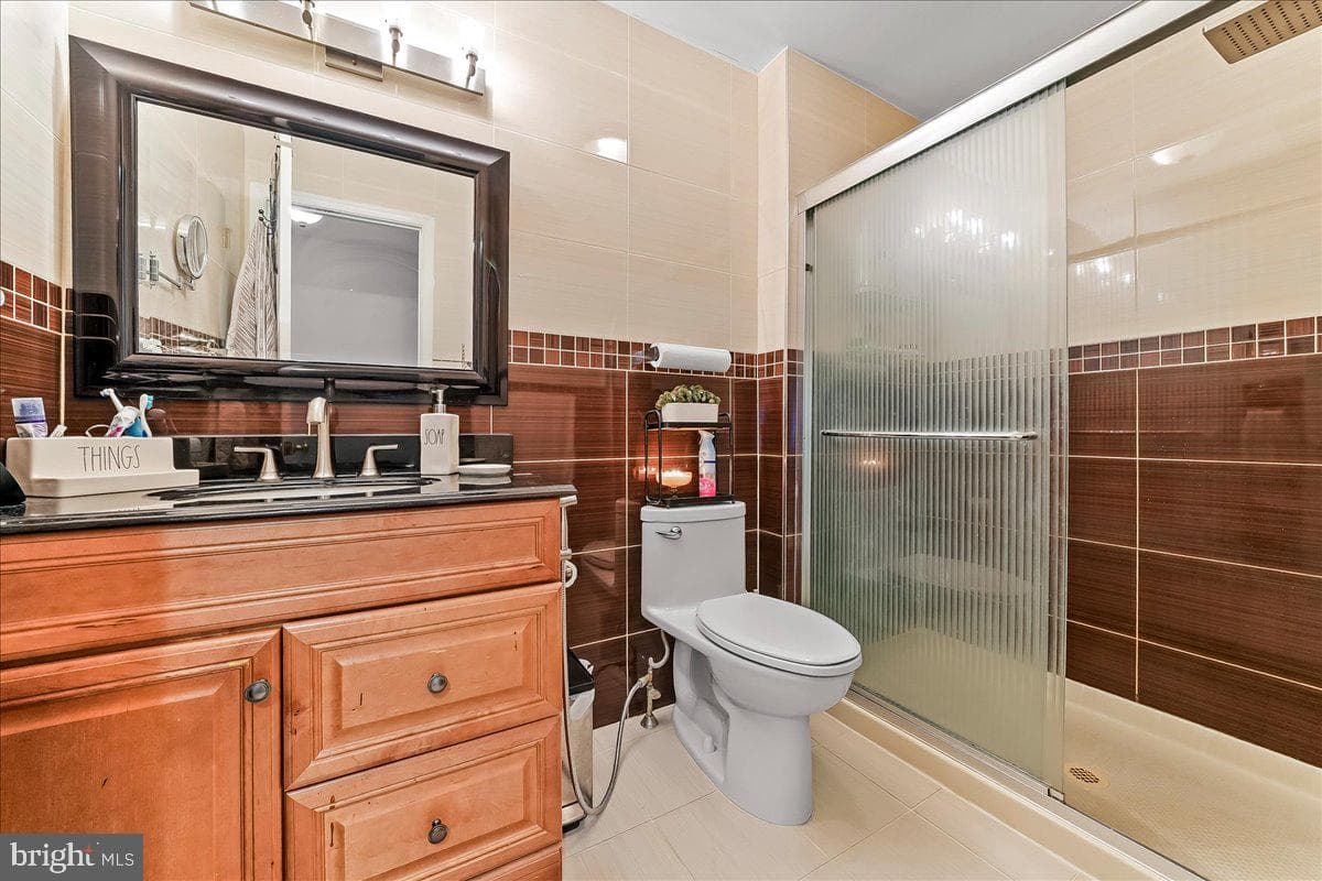 100 Stratford Court photo 25