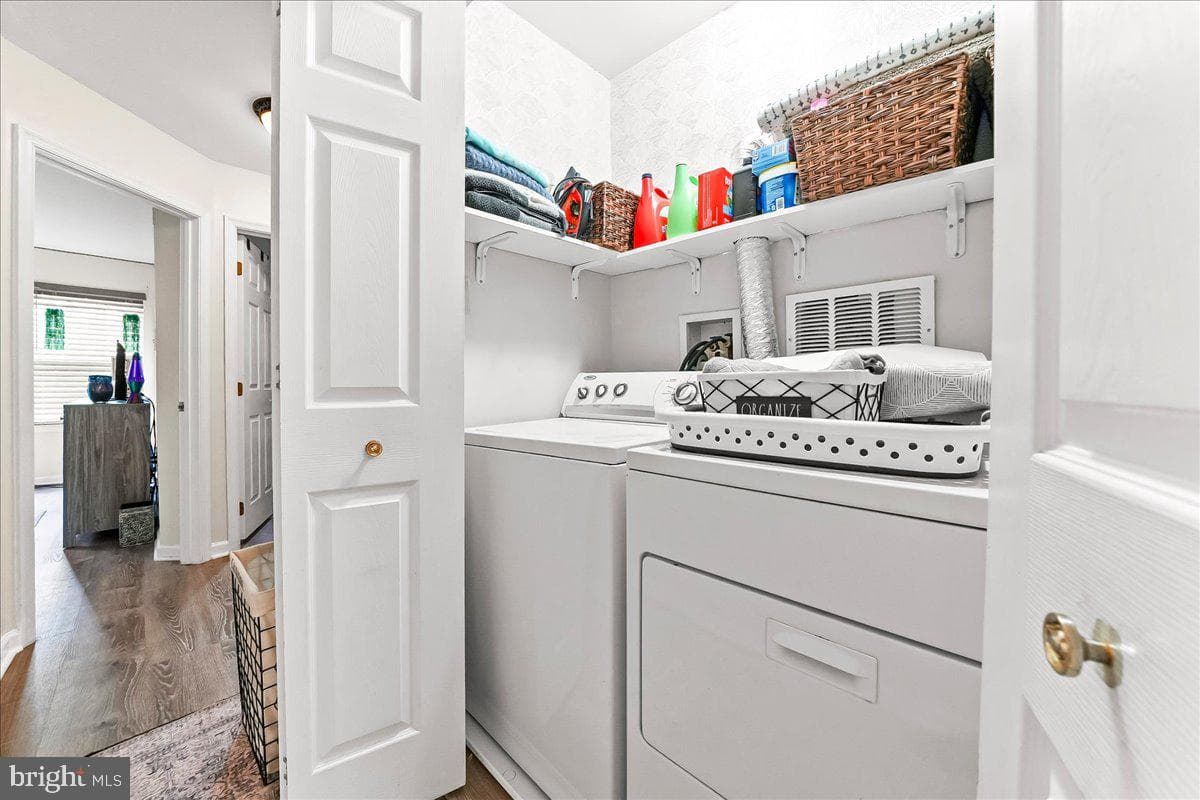 100 Stratford Court photo 26