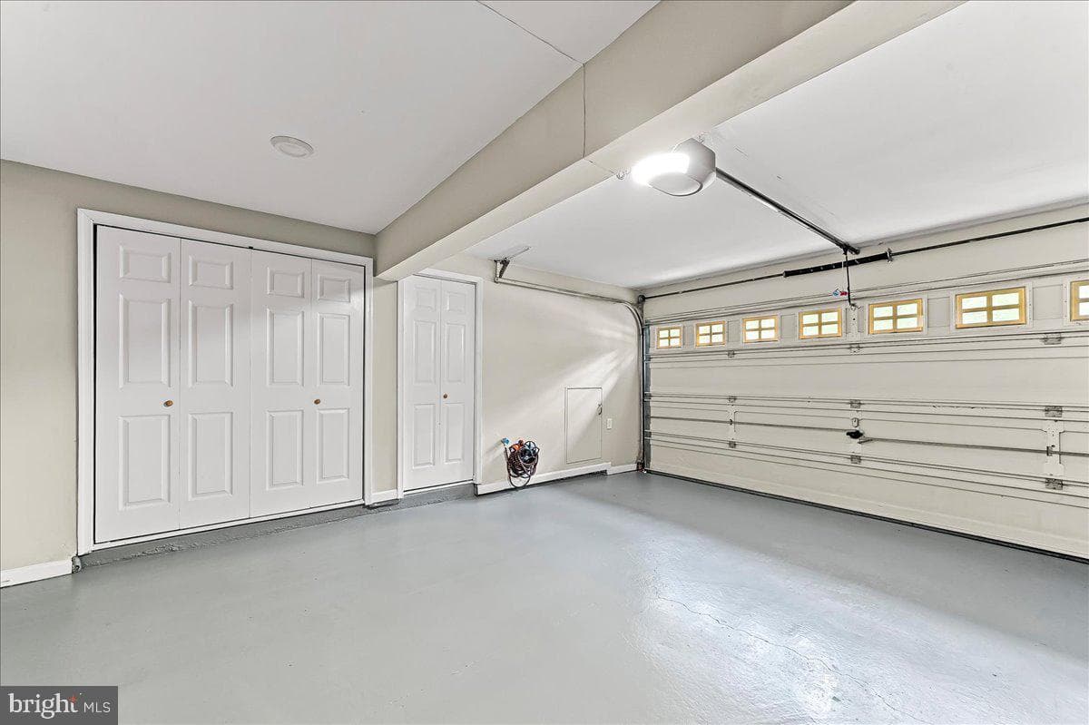 100 Stratford Court photo 31