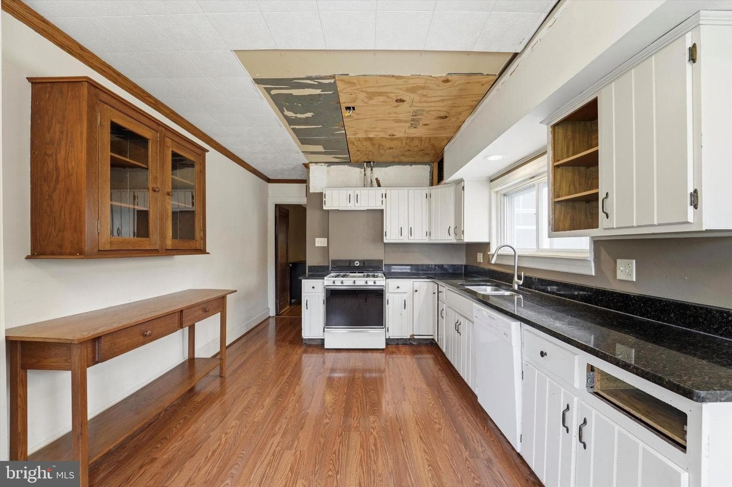 230 1st Avenue photo 11