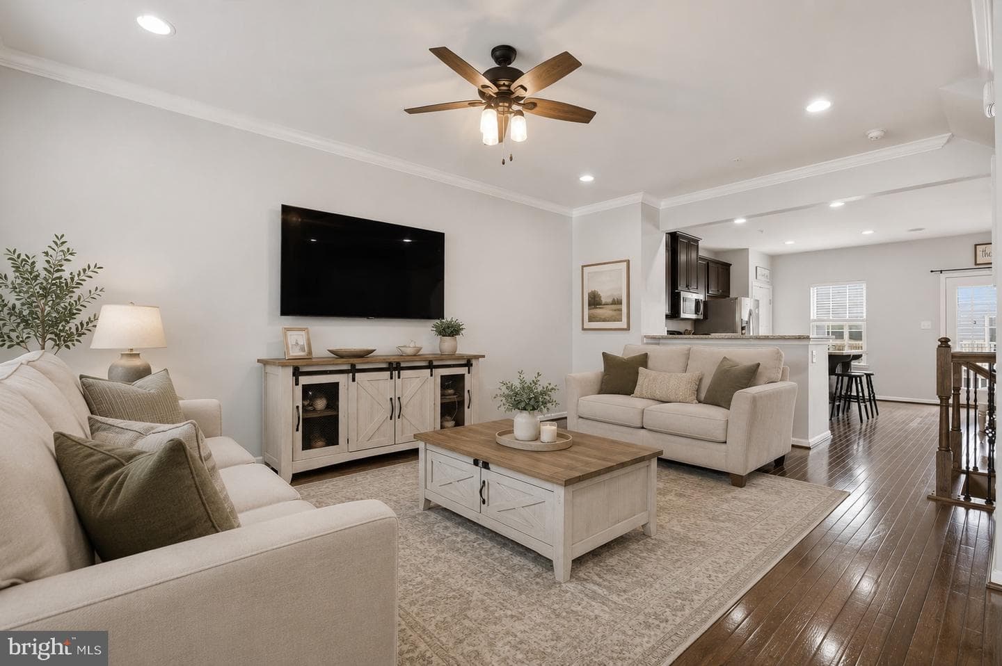 422 Lopata Road photo 9