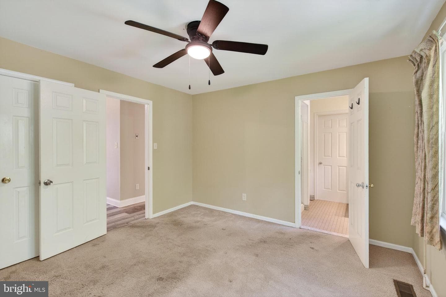823 Nathan Hale Drive photo 47