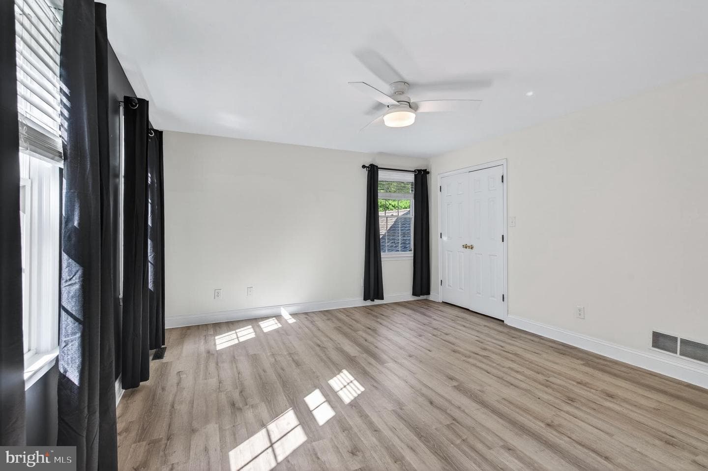 823 Nathan Hale Drive photo 54
