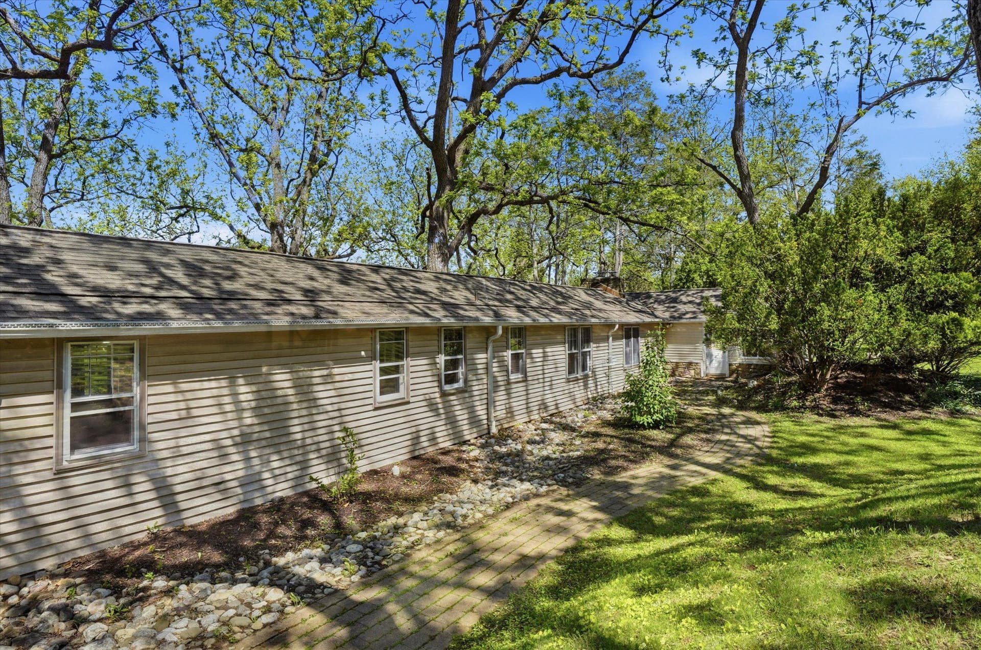 120 Farm Road photo 4