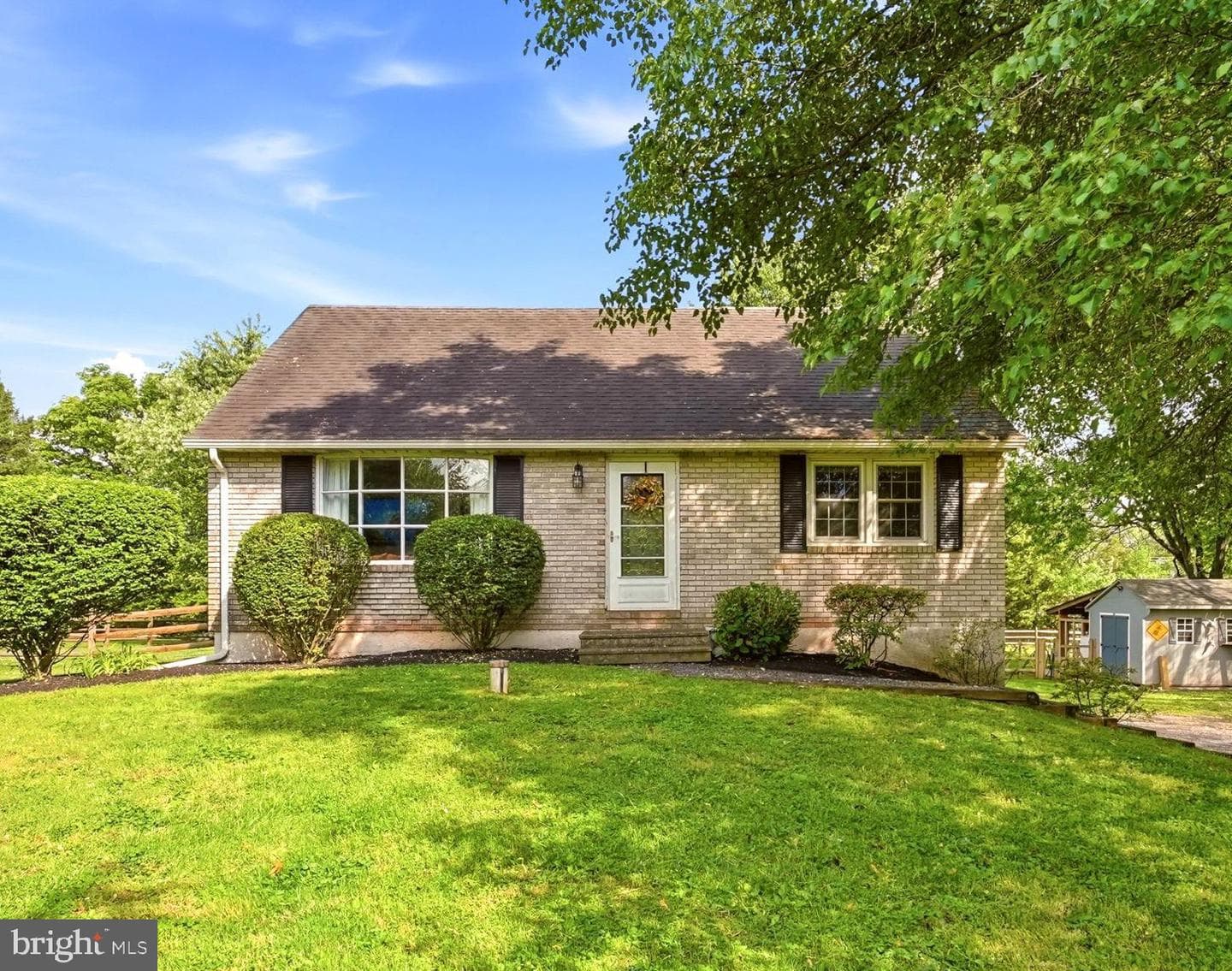 60 Roberts Circle