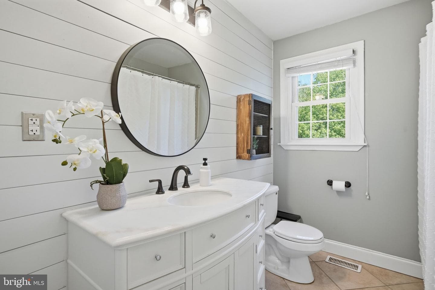 60 Roberts Circle photo 15