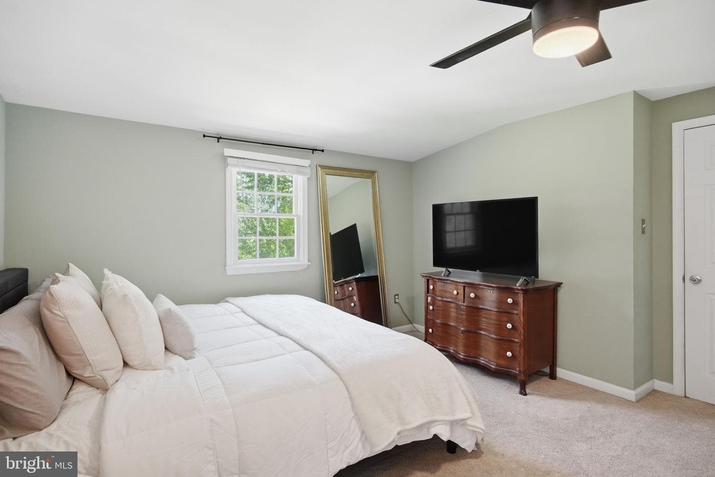 60 Roberts Circle photo 26