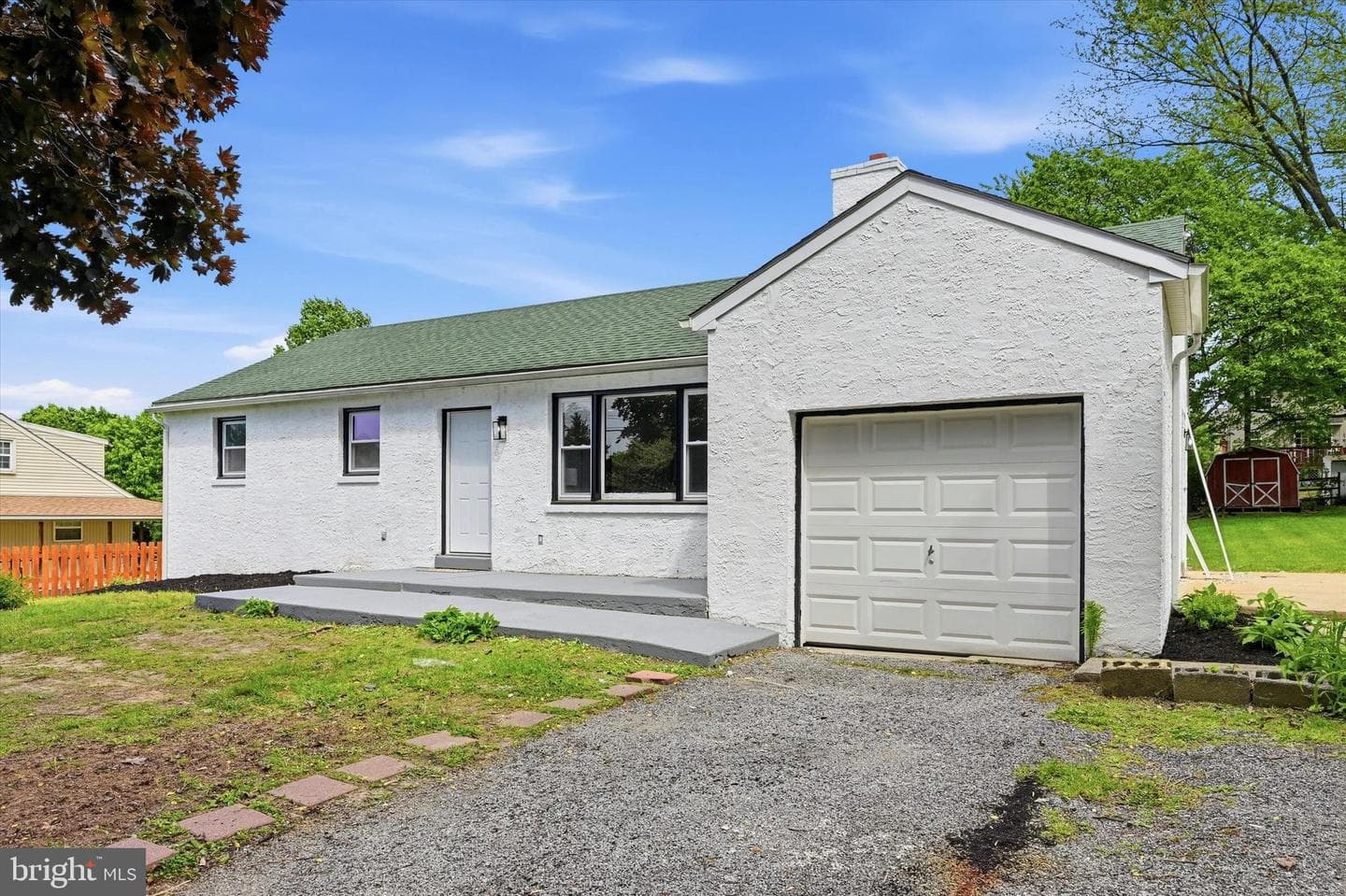 155 Glencrest Road photo 3