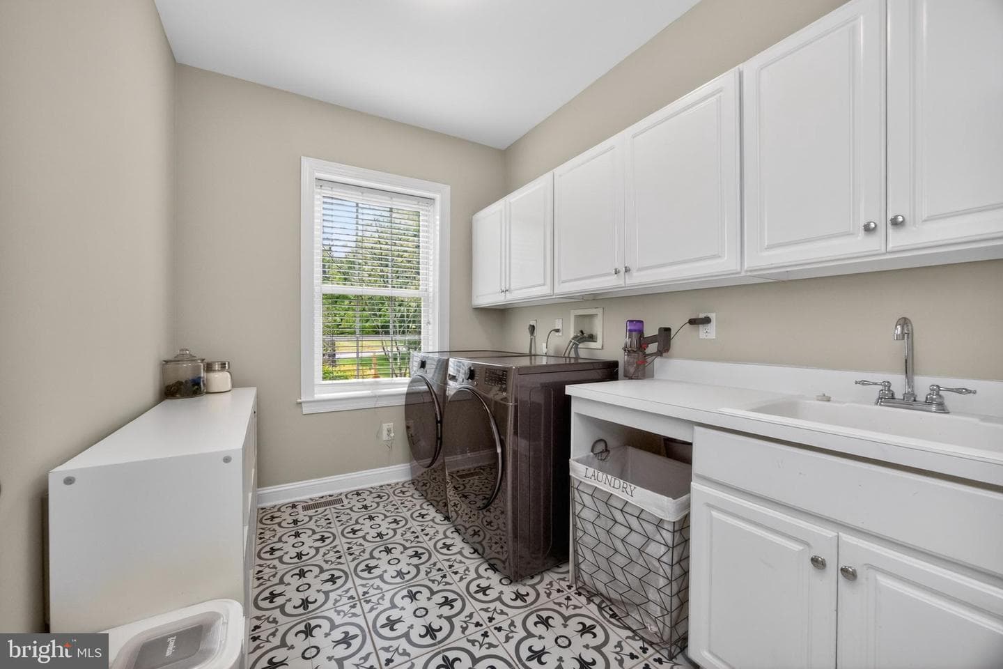 1198 Avonlea Circle photo 49