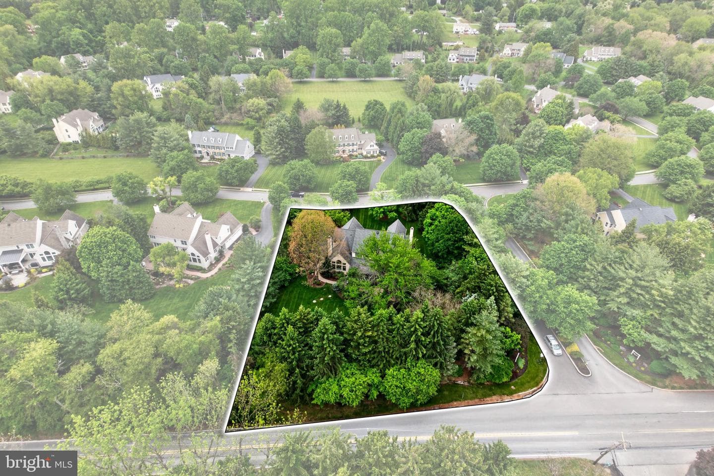 1198 Avonlea Circle photo 5