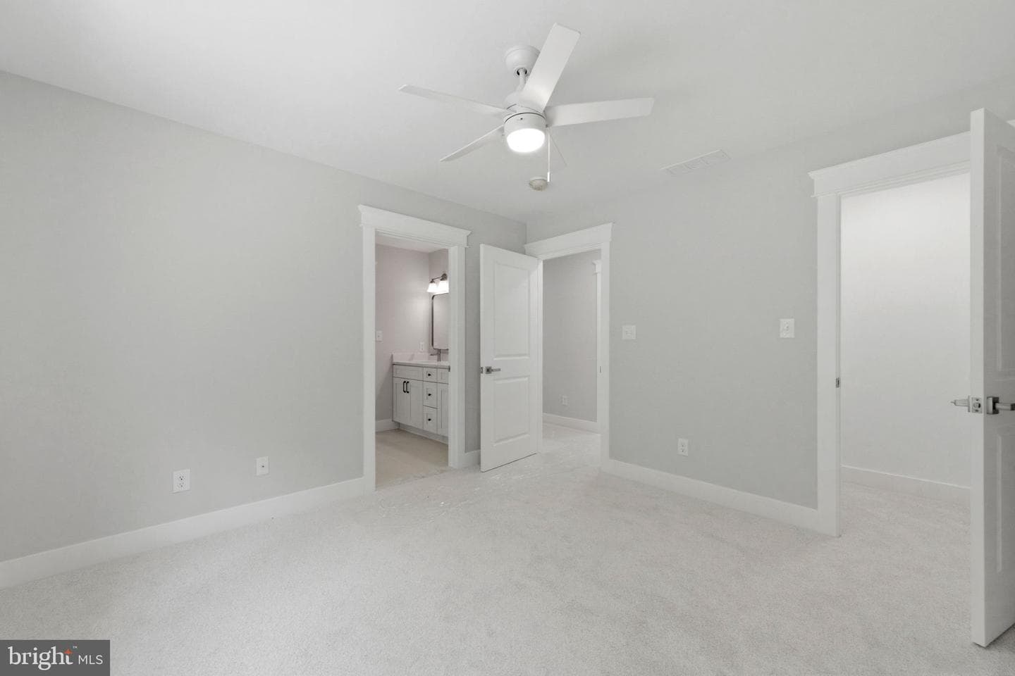 77 Spring Road photo 62