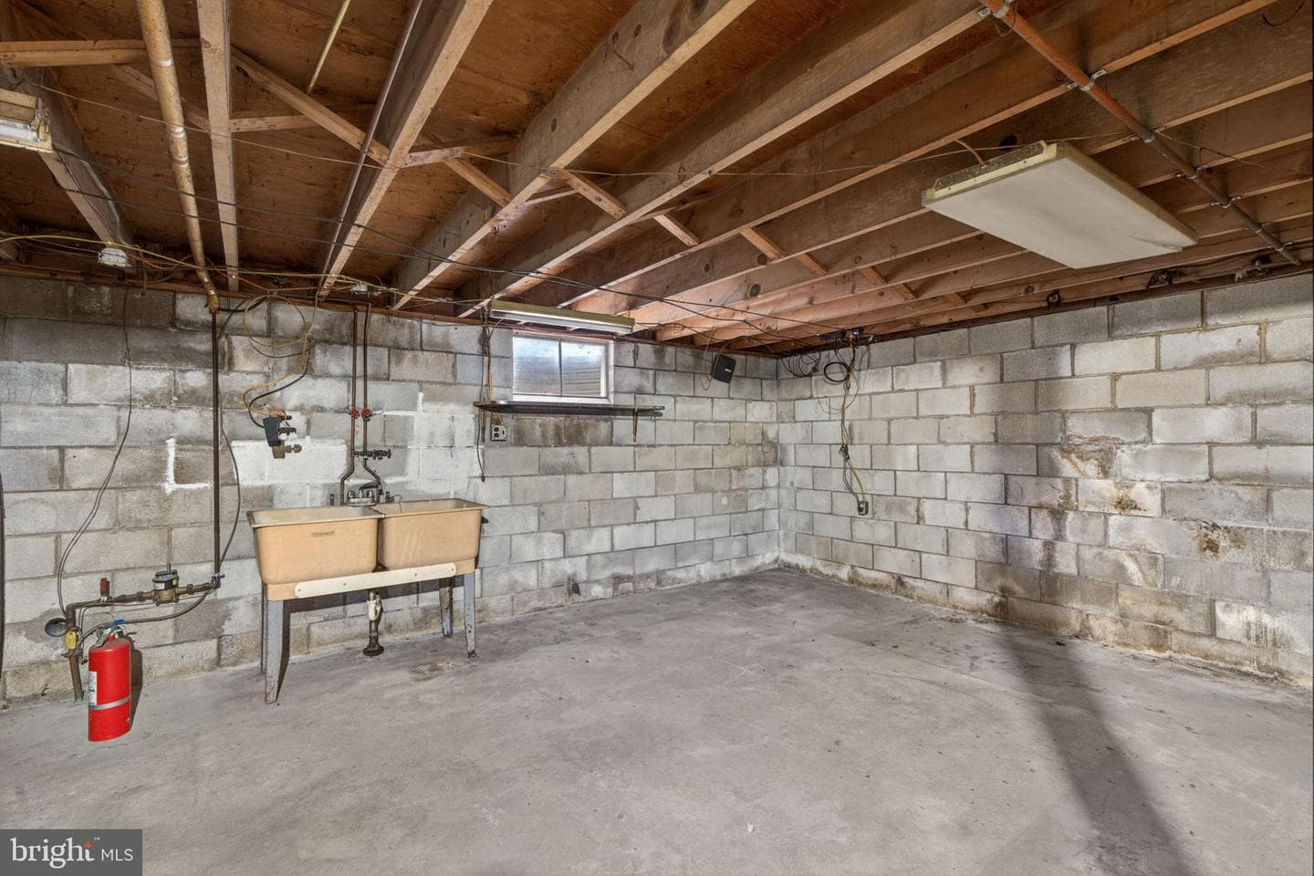 135 Pikeland Avenue photo 27