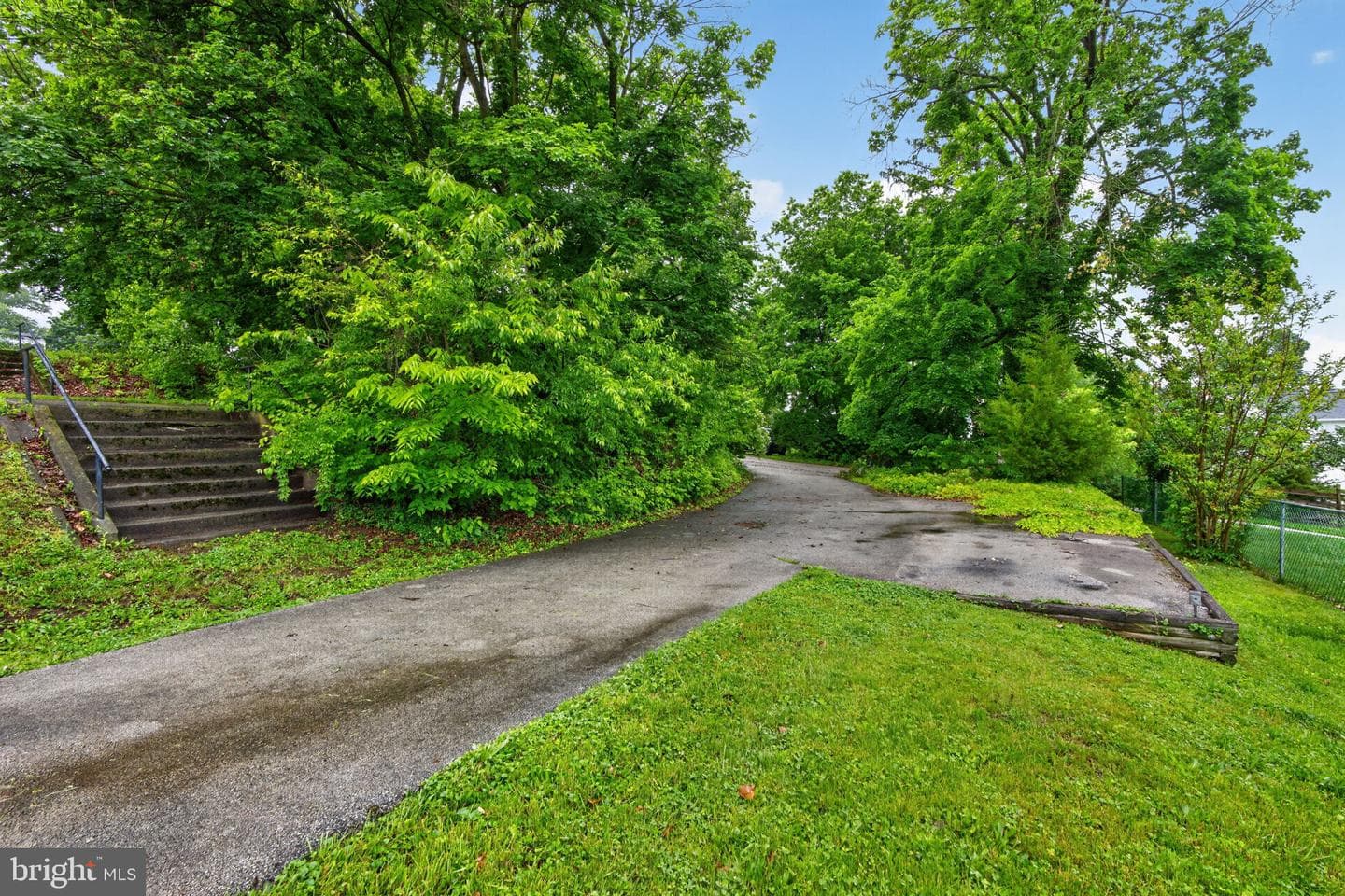 135 Pikeland Avenue photo 36