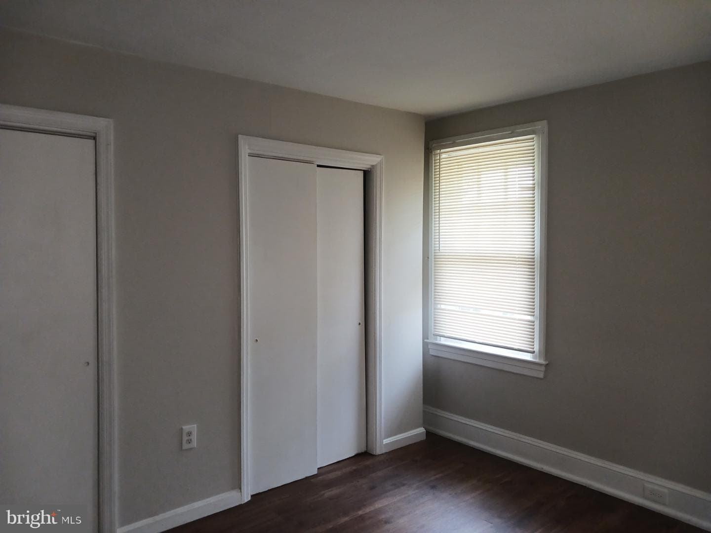 1132 Stirling Street photo 12