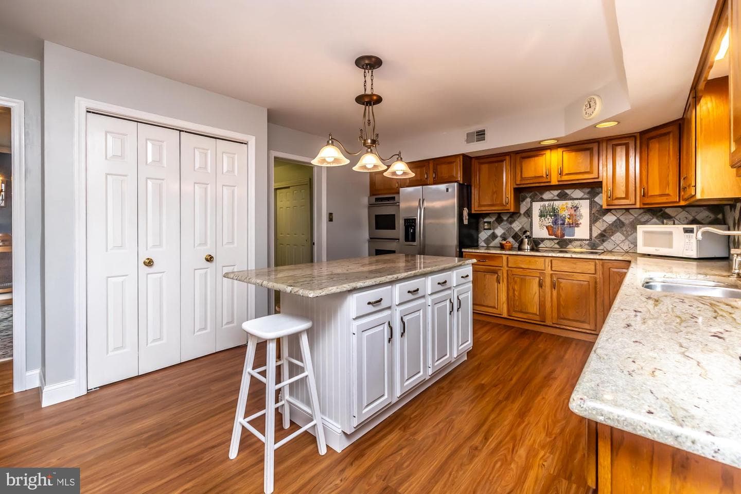 870 Silverwood Drive photo 8